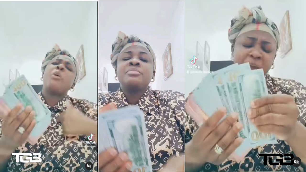 Tracey Boakye displaying dollars