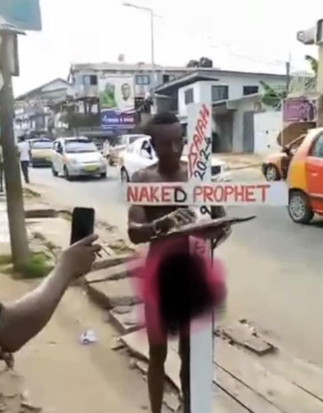 The Naked Prophet evangelizing on the streets
